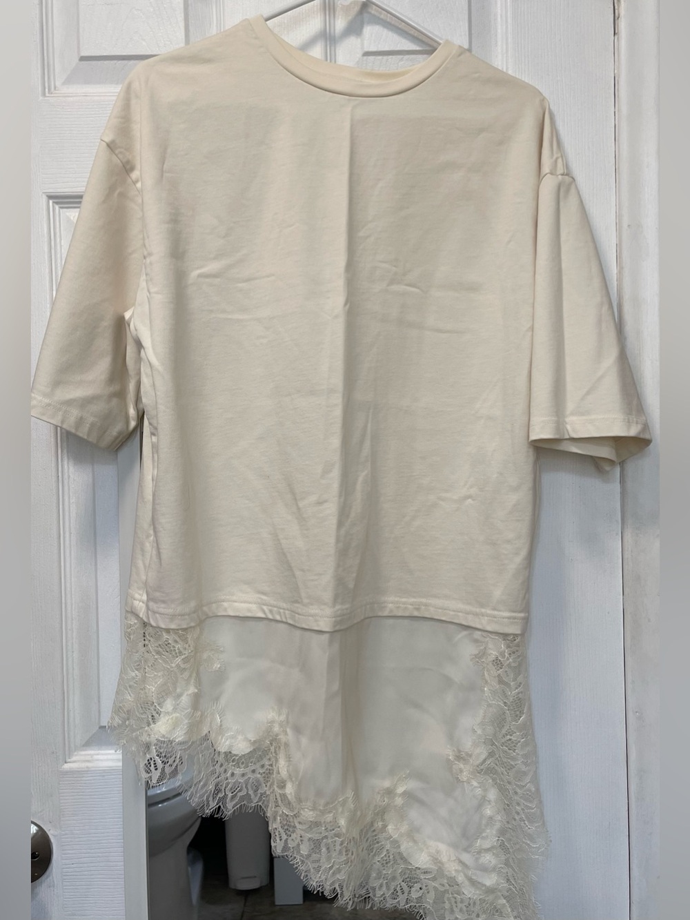 Zara Cream Short-Sleeve Tee with Lace & Feather Hem
